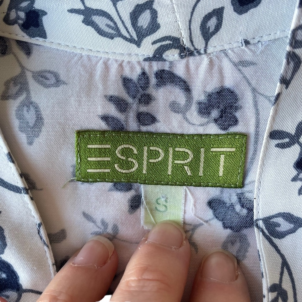 ESPRIT Sz S Blue paisley design on soft cotton button down shirt collarless - Picture 9 of 10
